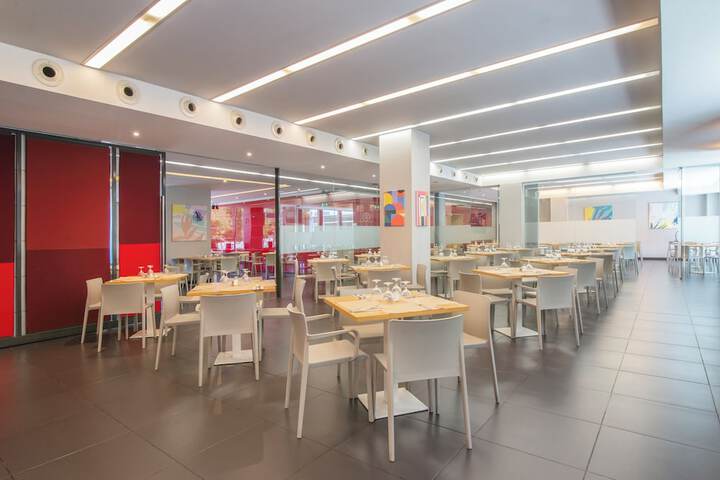Food court