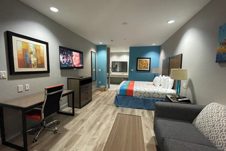 Room 14 of 50