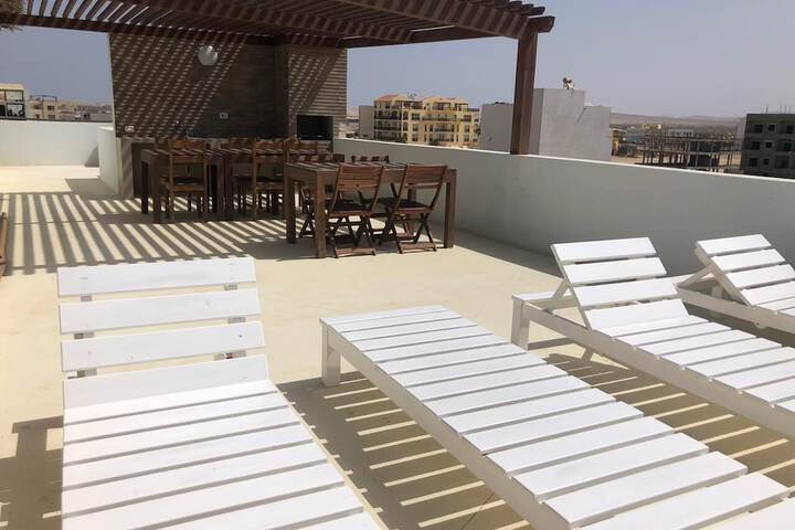 Sundeck 5 of 39