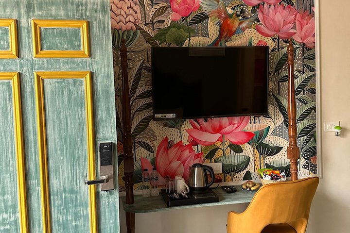 Room 82 of 167