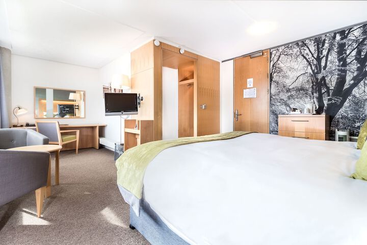 Room 20 of 40