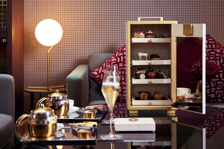 Lounge 226 of 267