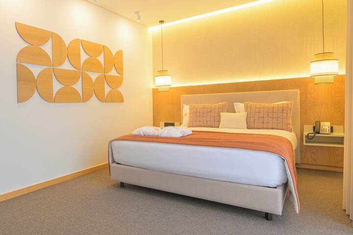 Room 6 of 49