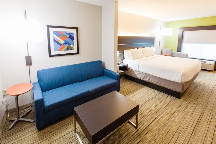 1 King Bed (9 of 9)