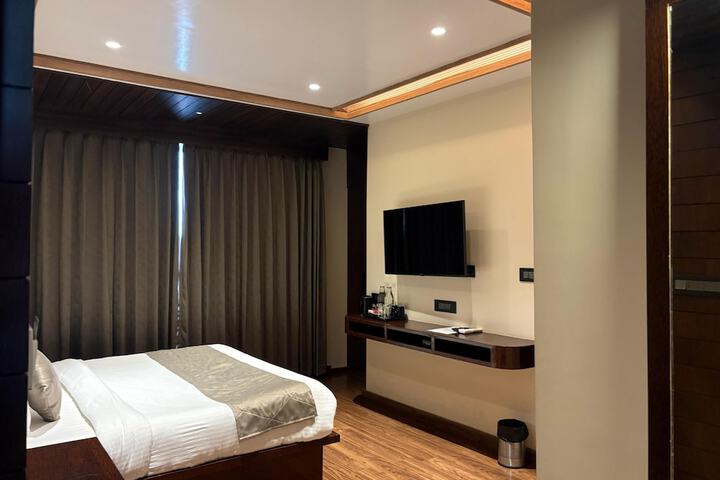 Room 11 of 41