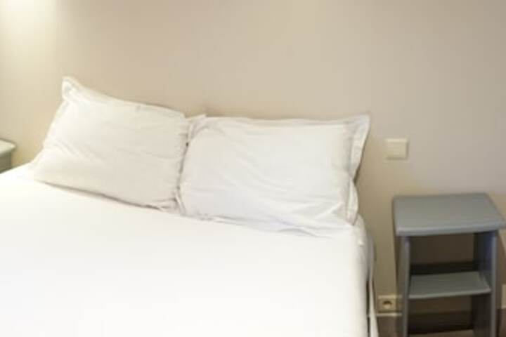 Room 8 of 43