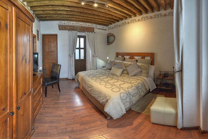 Room 6 of 59
