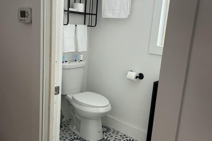 Room 13 of 22