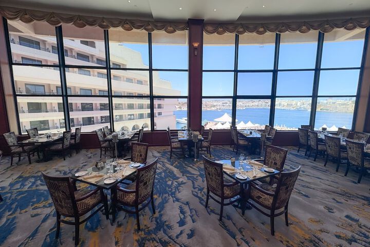 Dining 71 of 91