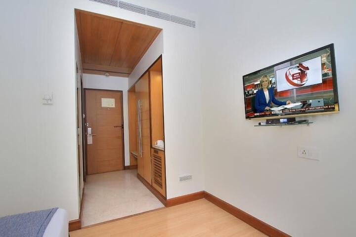 Room 5 of 29