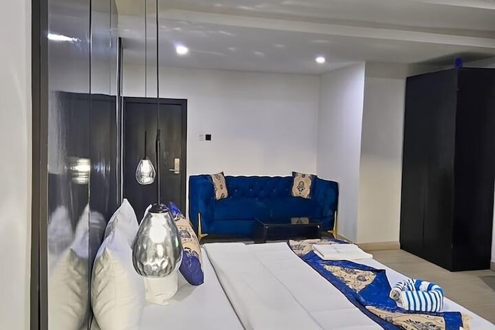 Room 34 of 51