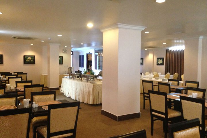 Dining Photos
