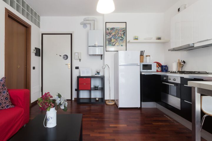 Room 7 of 25