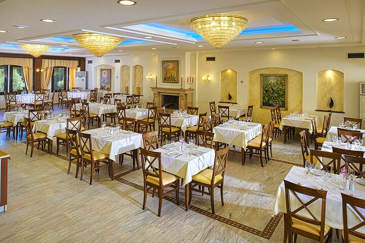 Dining 69 of 128