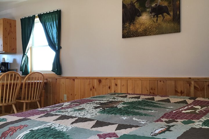 Room 3 of 77