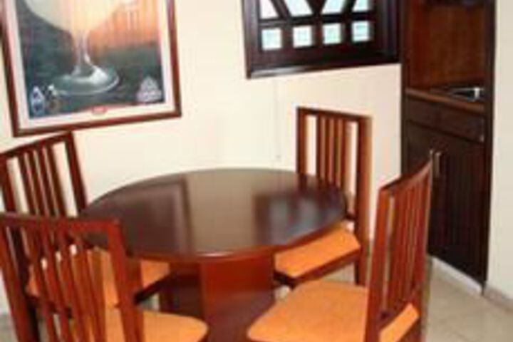 Room 9 of 20