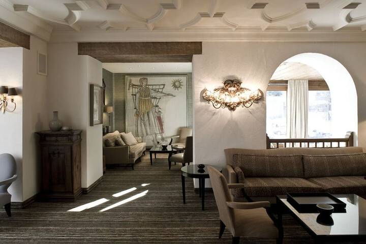 Hotel Interior 6 of 84