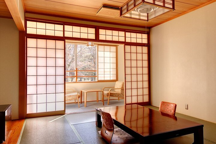 Room 12 of 50