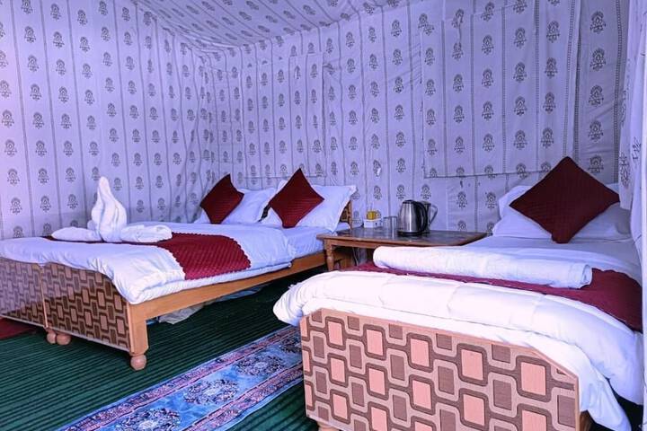 Room 6 of 27