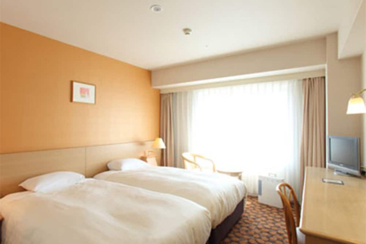 Room 8 of 42