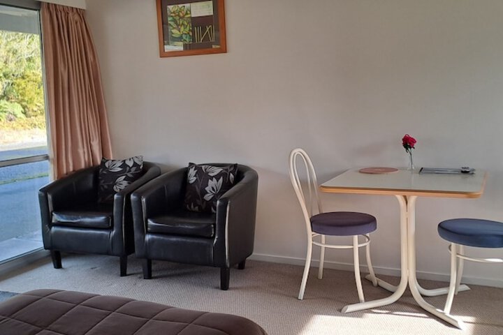 Room 25 of 65
