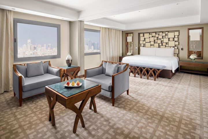 Room 16 of 180