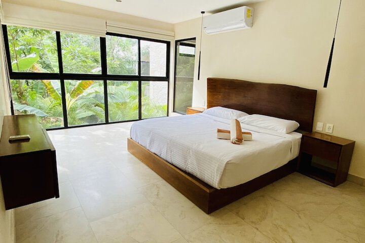 Room 5 of 23