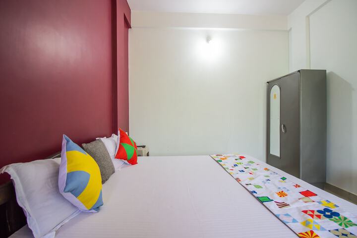 Room 10 of 13