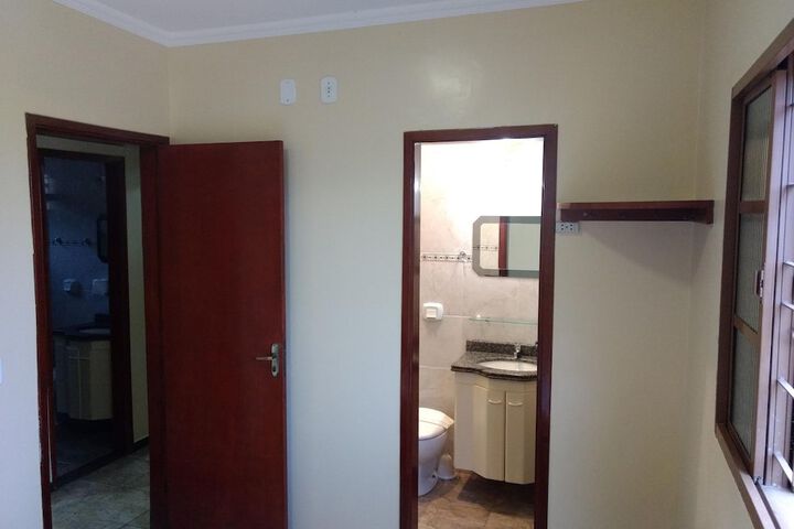 Room 6 of 23