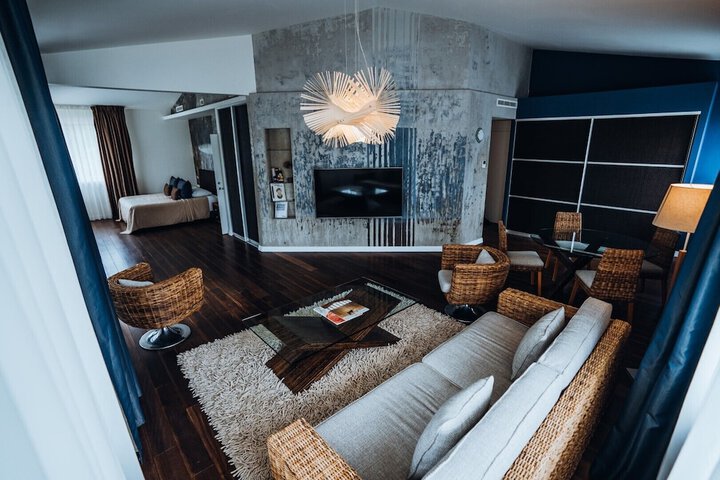 Room 41 of 176