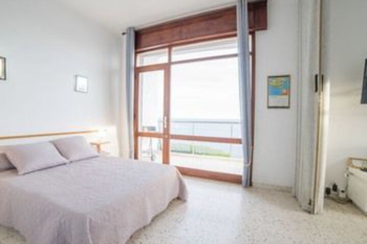 Room 14 of 29