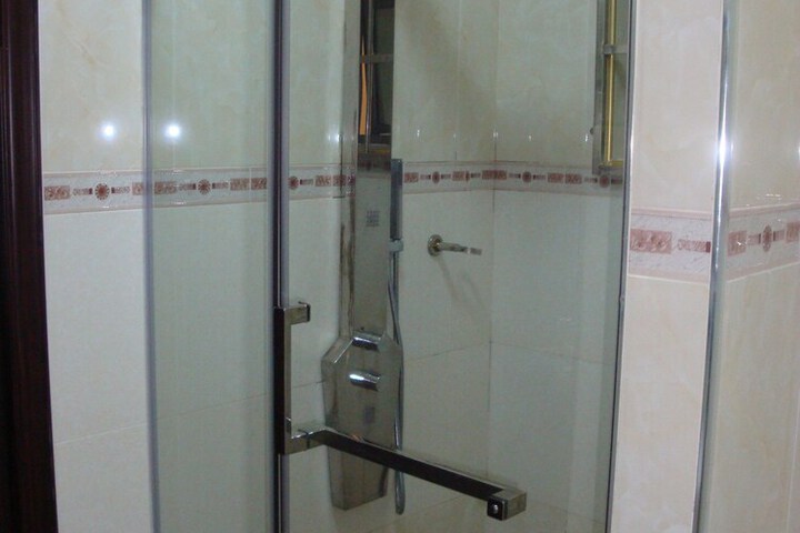 Room 19 of 38