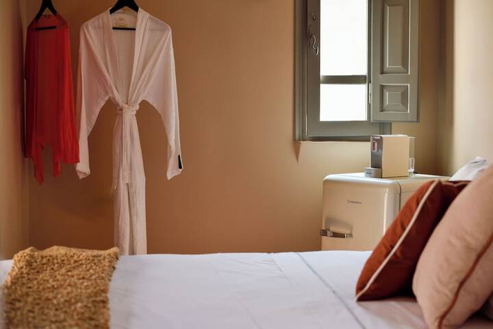 Room 54 of 282