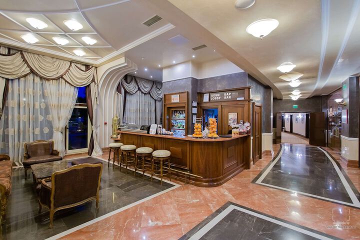 Hotel Interior 10 of 124