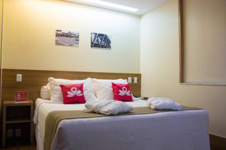 Room 16 of 32