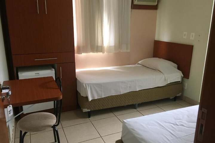 Room 3 of 10