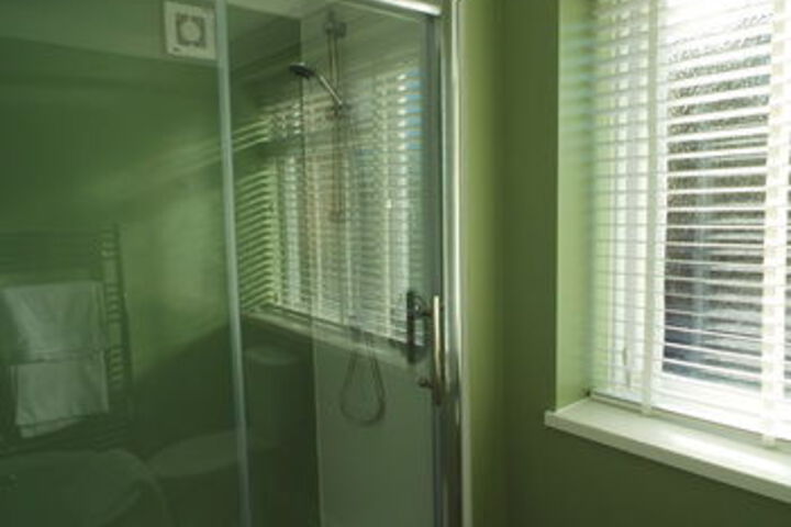 Room 2 of 49
