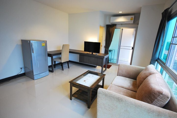 Room 13 of 19
