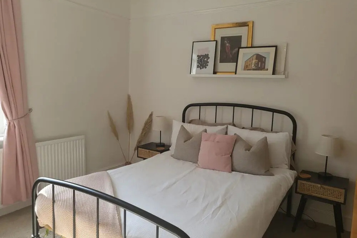 Room 3 of 12