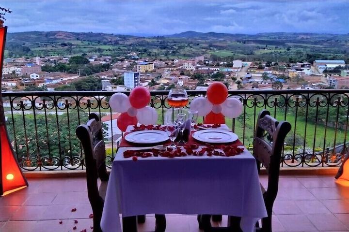 Dining 56 of 166