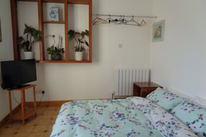 Room 49 of 64