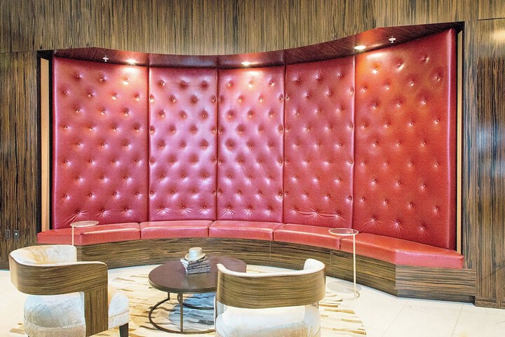 Lobby lounge