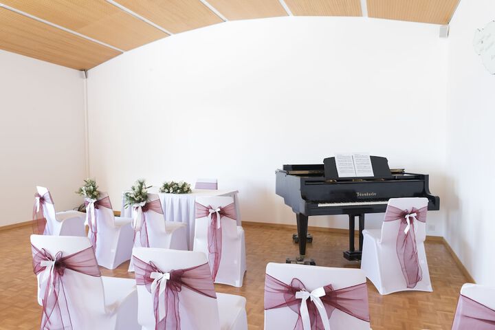 Ballroom/Hall 212 of 245