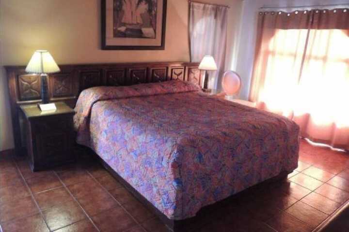 Room 10 of 24