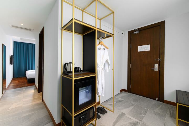 Room 14 of 56
