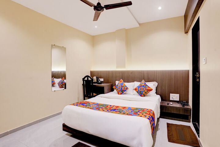 Room 15 of 40