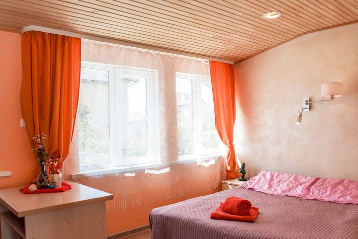 Room 90 of 97