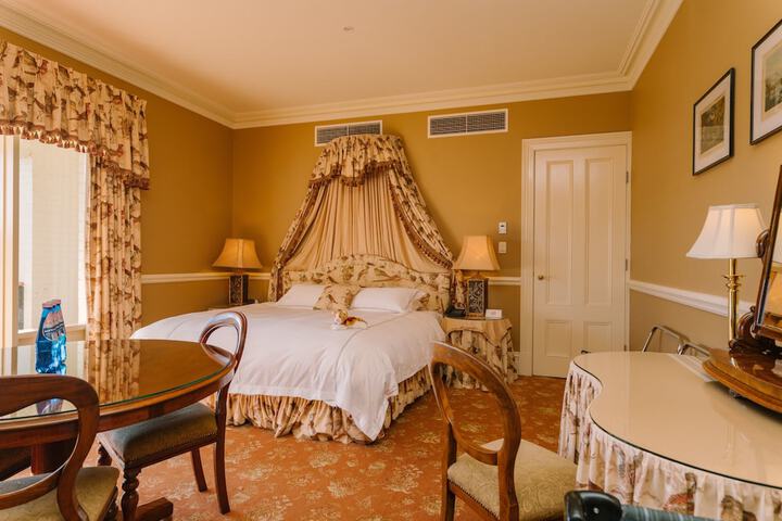 Room 21 of 91