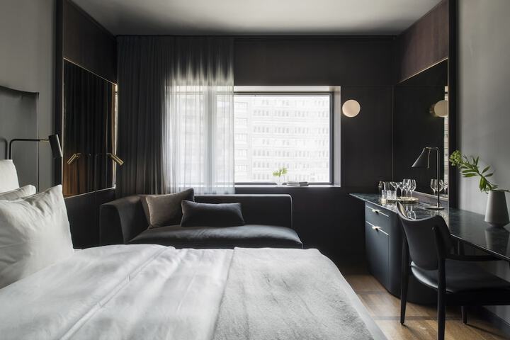Room 10 of 66