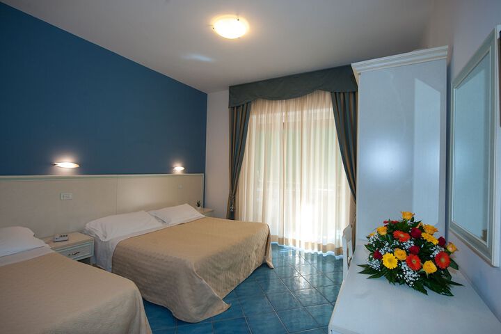 Room 18 of 25